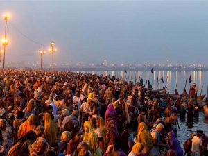 कुंभ में डुबकी लगाने की योजना